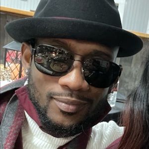 Meet your Posher, Kenneth